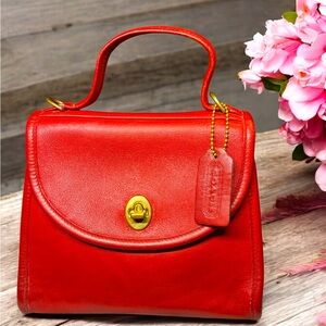 Vintage Coach Regina crossbody in Red leather